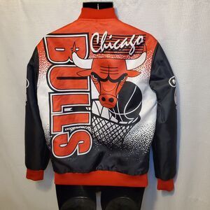 Rare Vtg NBA Chicago Bulls Satin Bomber Jacket All Over Graphic Mens Sz S 90s